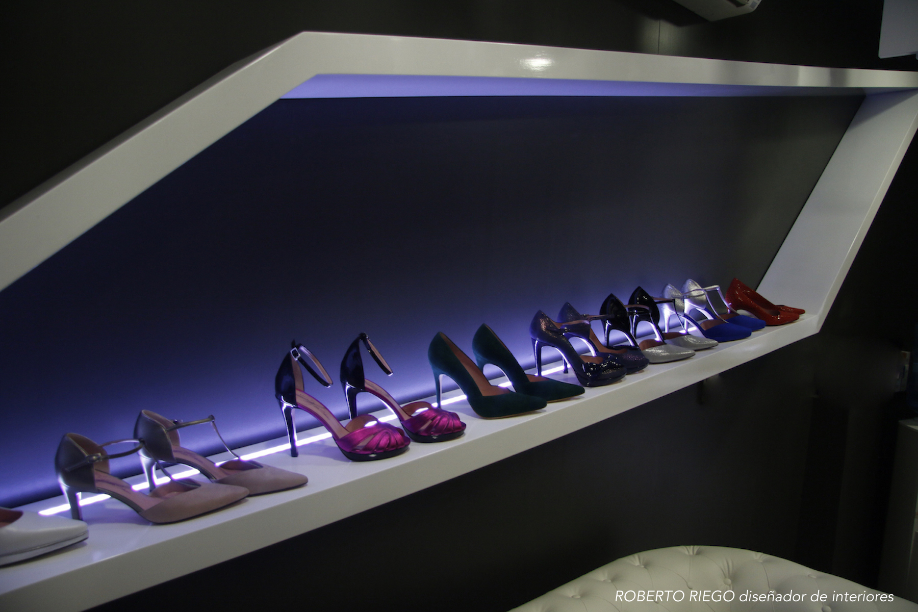 Armonía y funcionalidad local comercial Brite Shoes Madrid