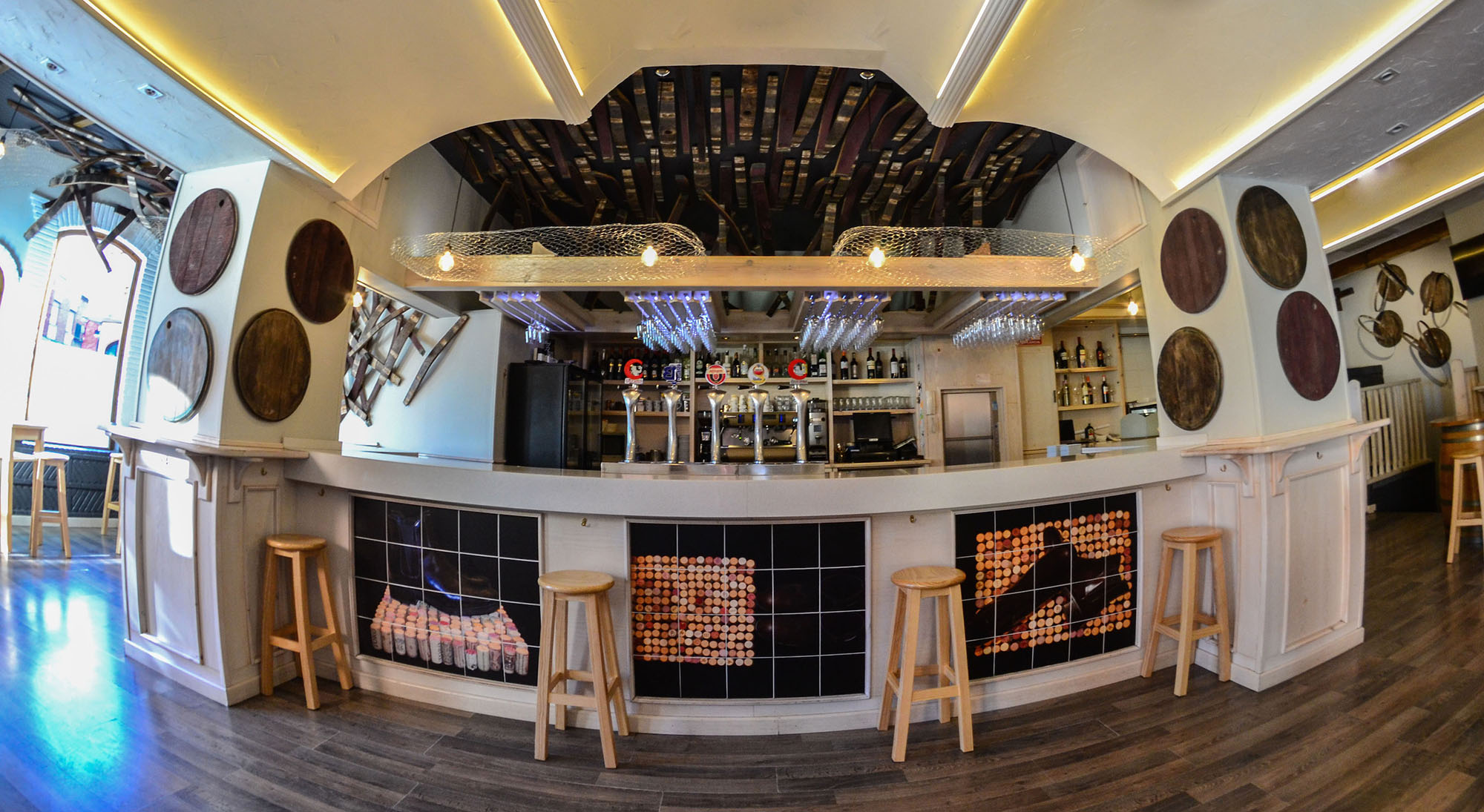Interior local