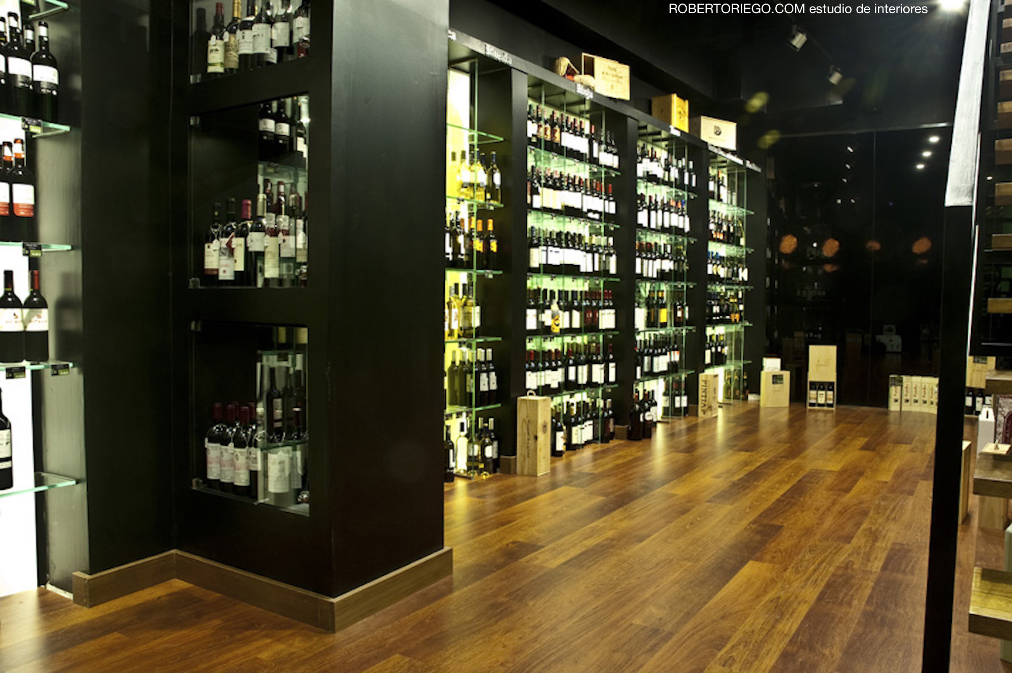 Proyecto de interiorismo y decoración Jamonería la Denominación
