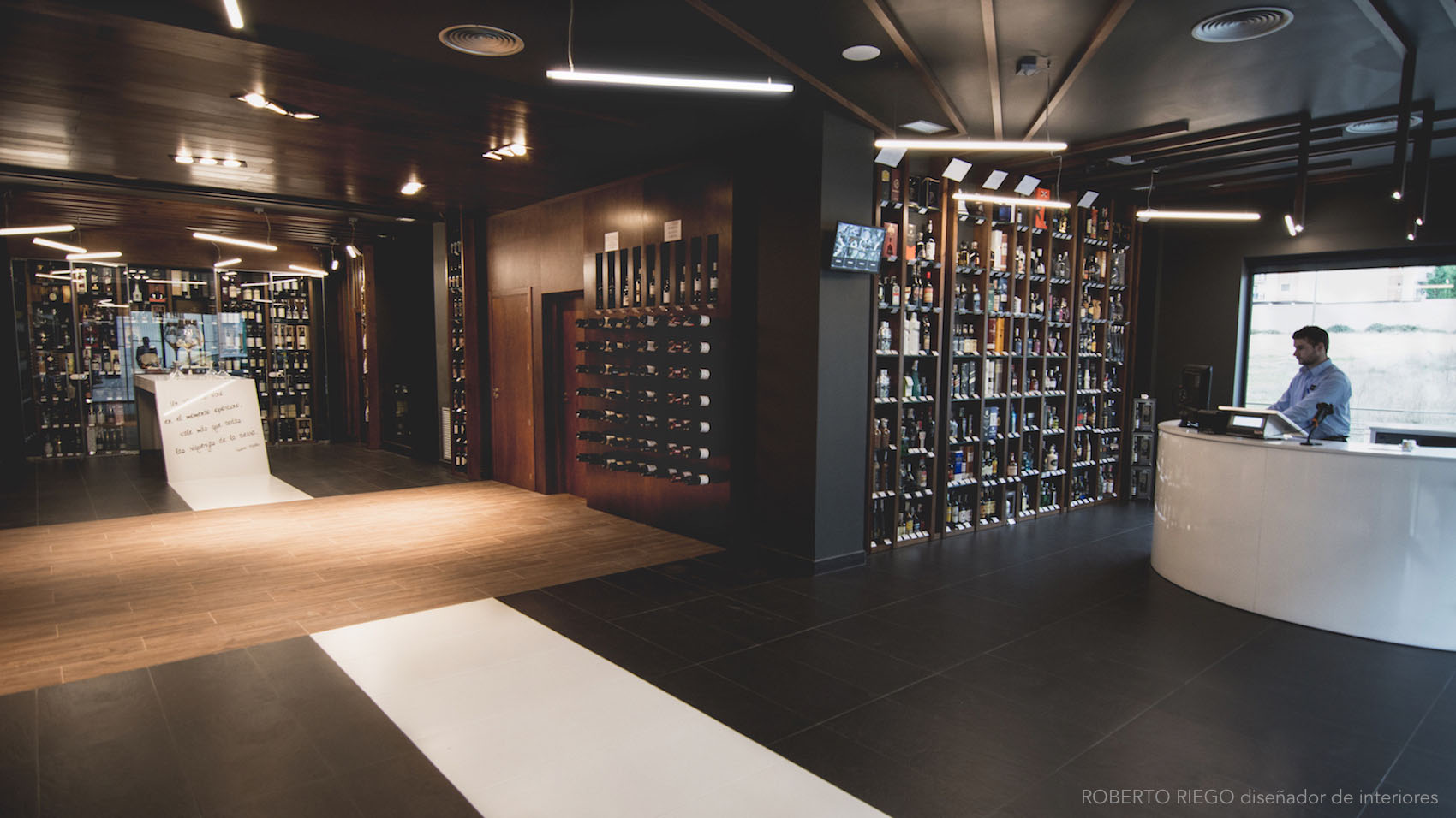 Proyecto de Interiorismo Vinoteca Gustos - Luale Proyectos