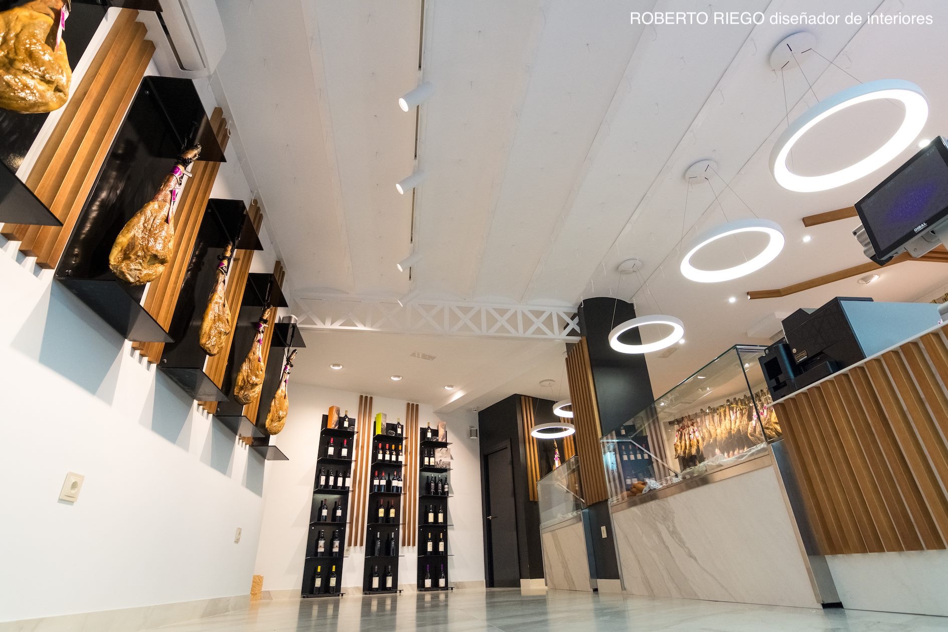 Diseño de Interiores, Decoración e Iluminación para La Jamonería de Carmen - Luale