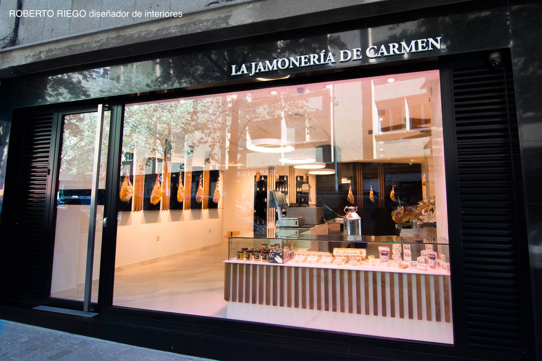 Diseño de Interiores, Decoración e Iluminación para La Jamonería de Carmen - Luale