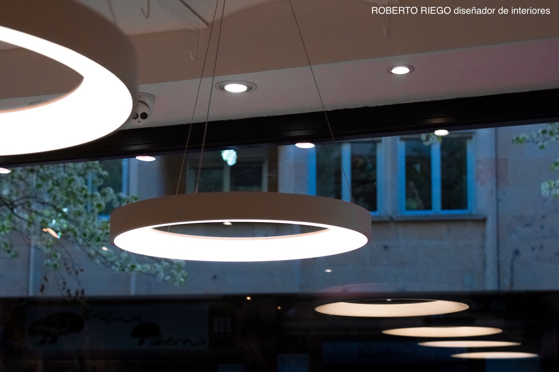 Diseño de Interiores, Decoración e Iluminación para La Jamonería de Carmen - Luale