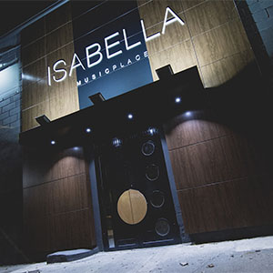Decoración de local de ocio con iluminación personalizada – LUALE PROYECTOS