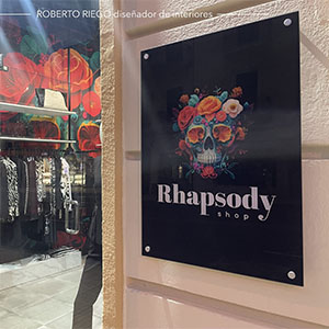 Interiorismo de tienda y escaparate – LUALE PROYECTOS