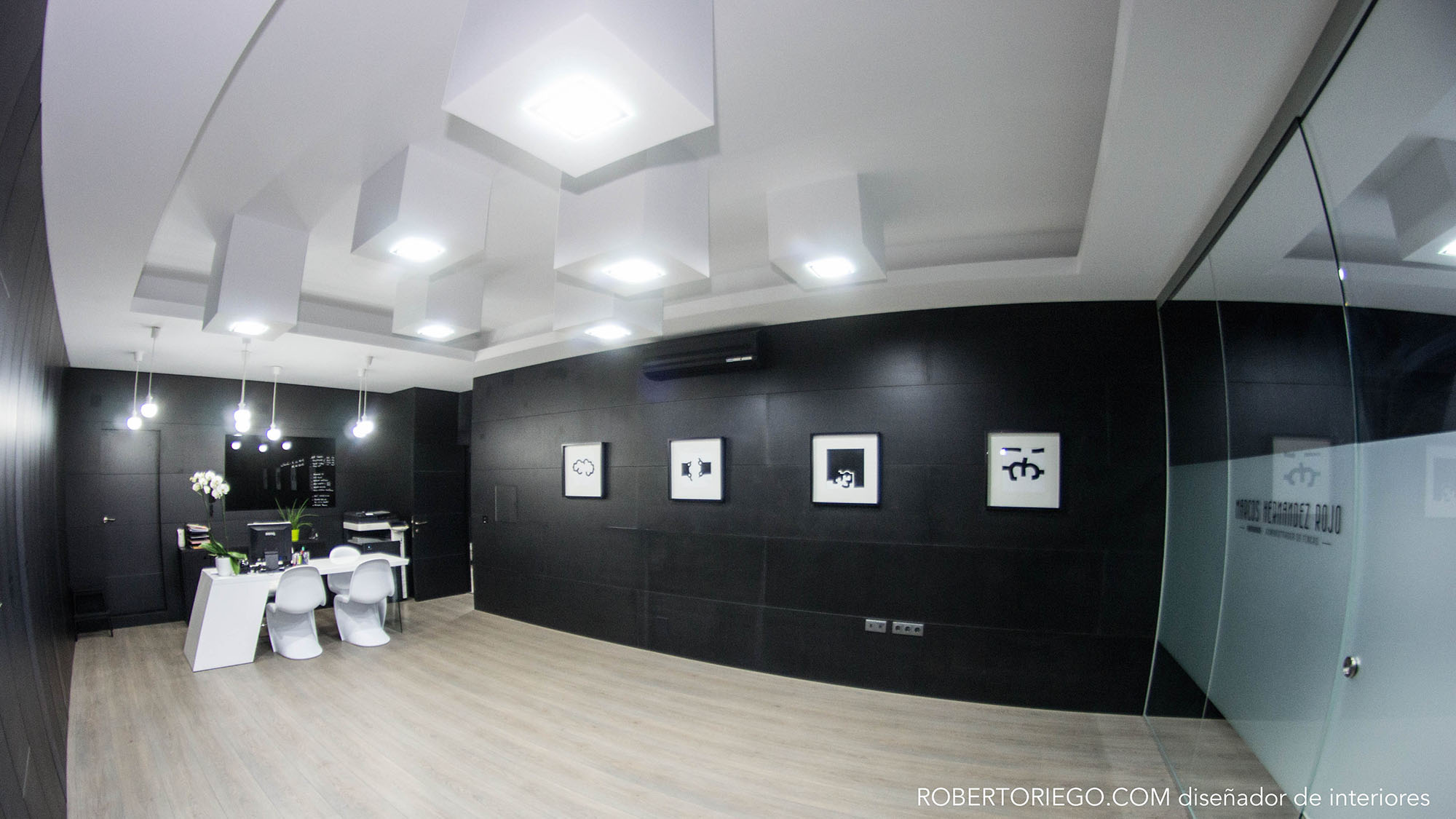 Decoración Oficina Marcos Hernández