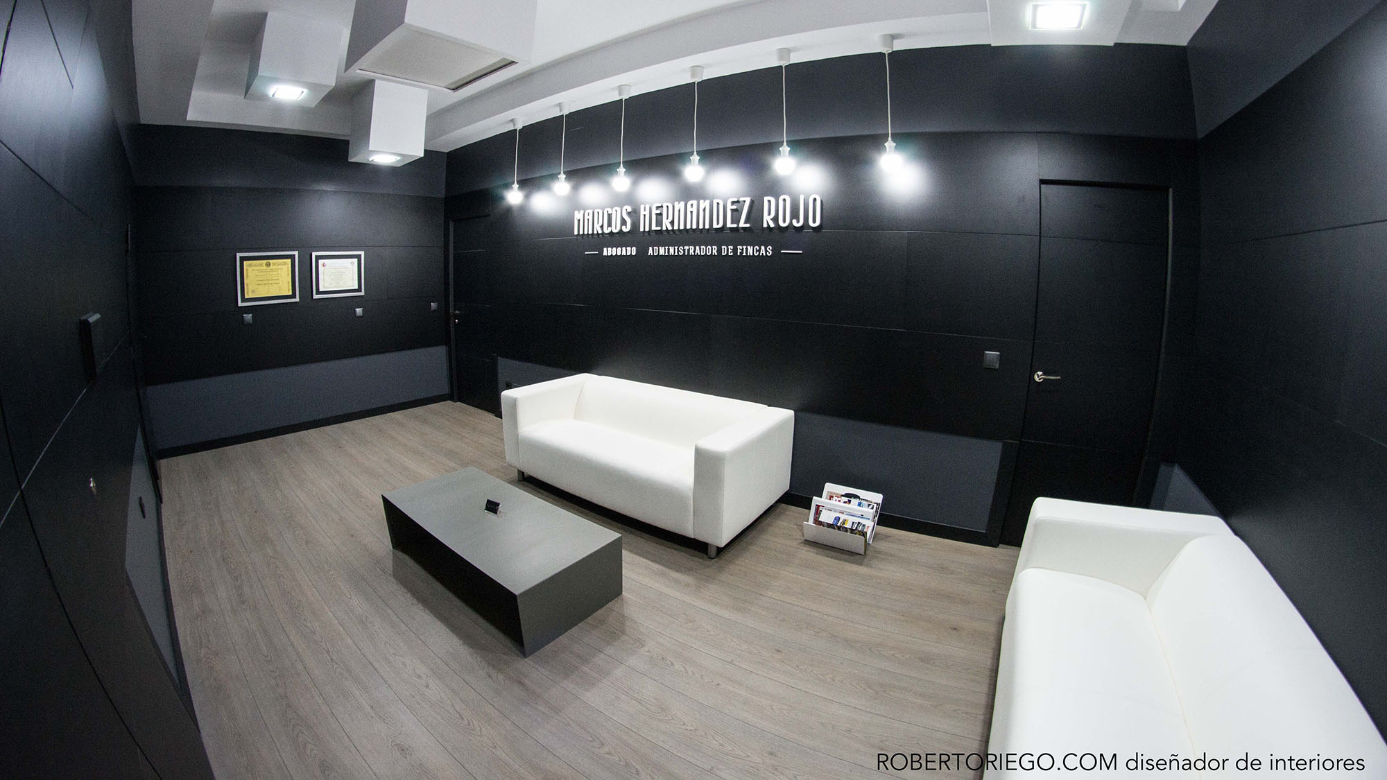 Diseño de interiores y decoración Oficina Marcos Hernández