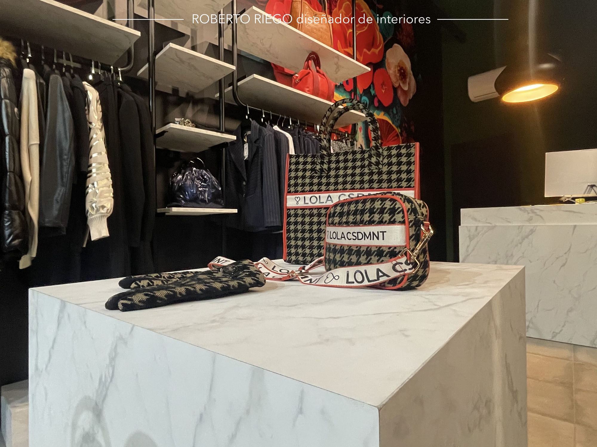 Diseño de Interior y Escaparate para tienda Rhapsody Shop Zamora - Luale Proyectos