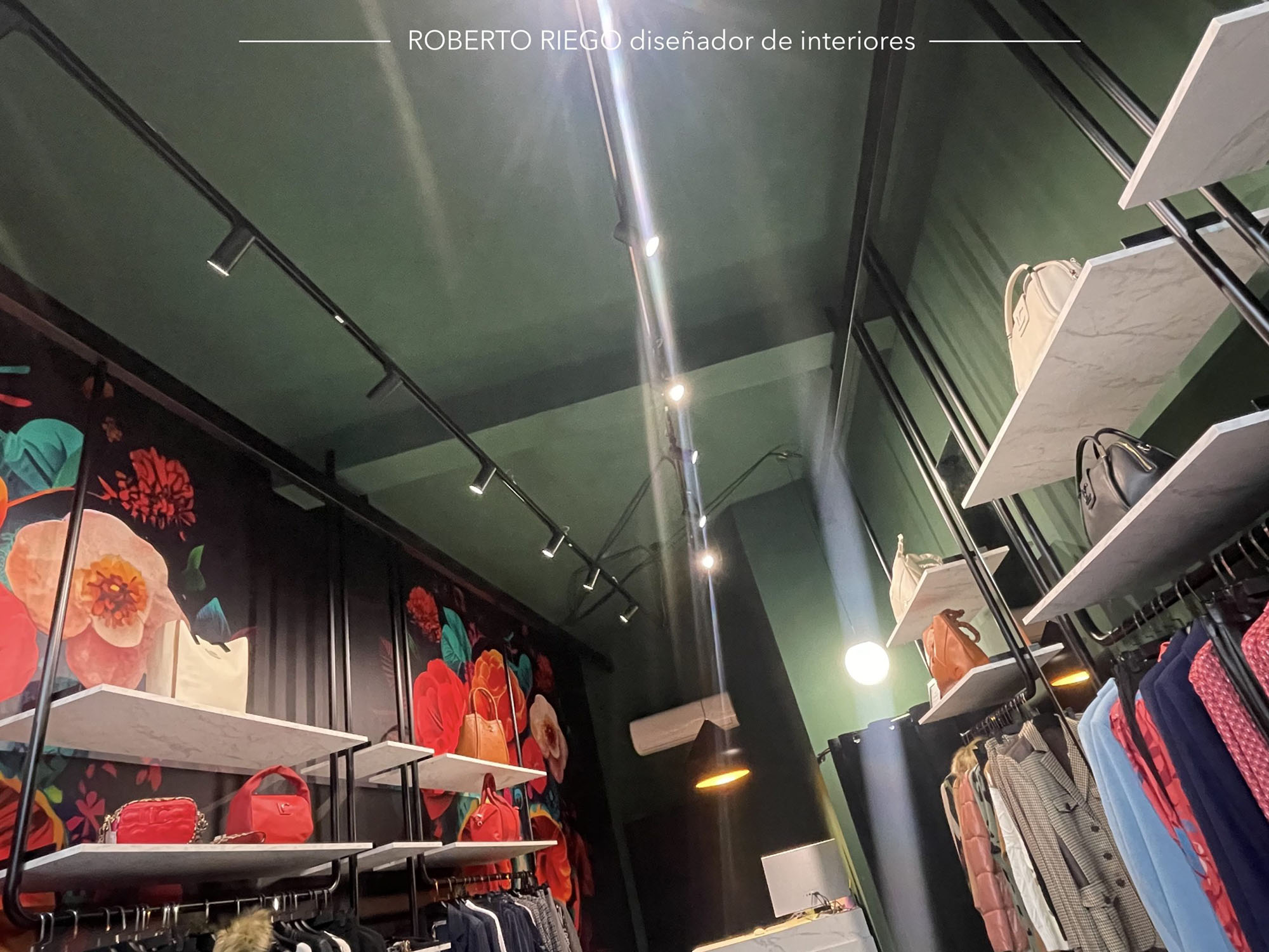 Diseño de Interior y Escaparate para tienda Rhapsody Shop Zamora - Luale Proyectos