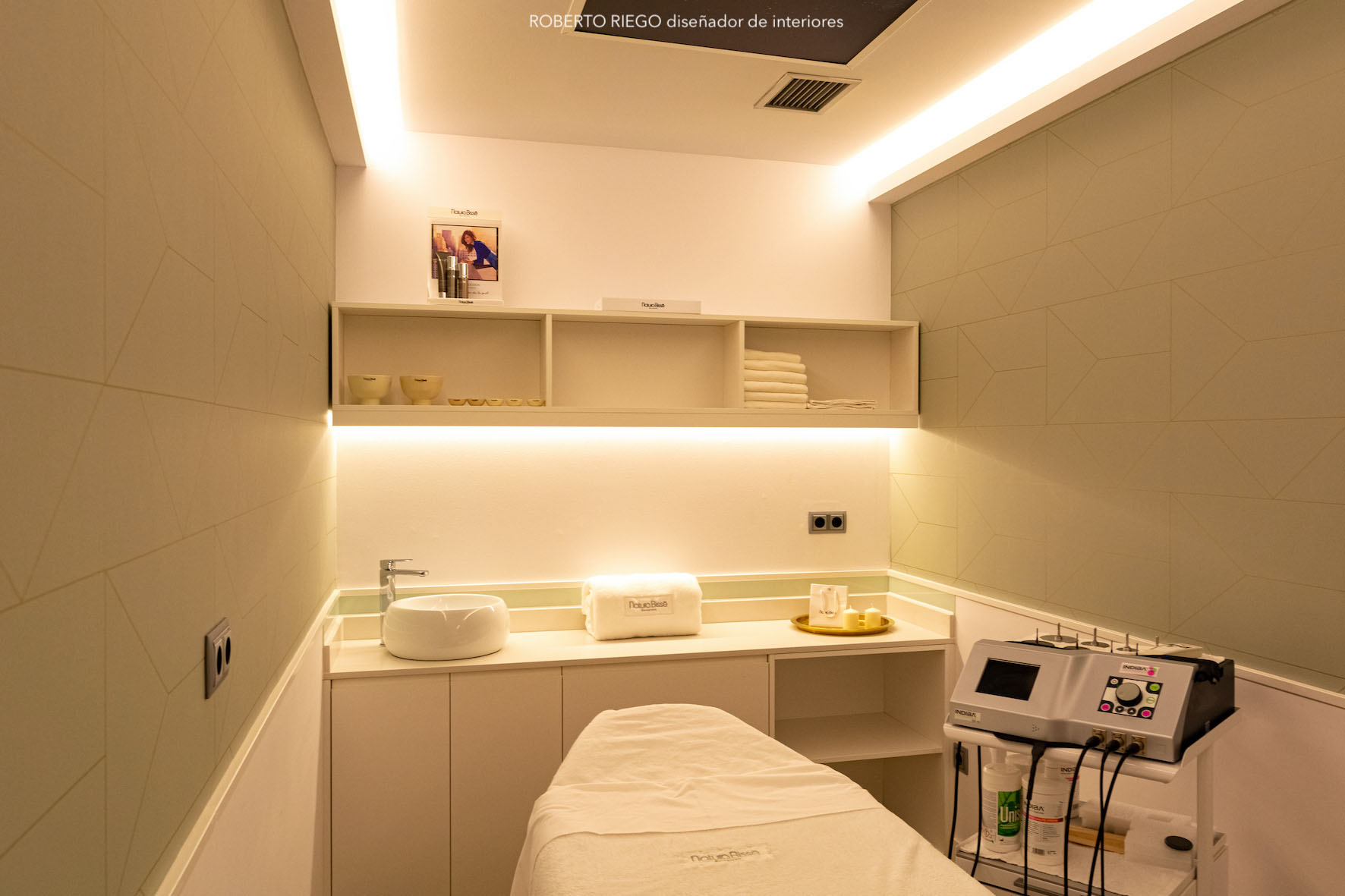 Diseño de Interior Local Comercial - Centro de Estética Esther Pozuelo
