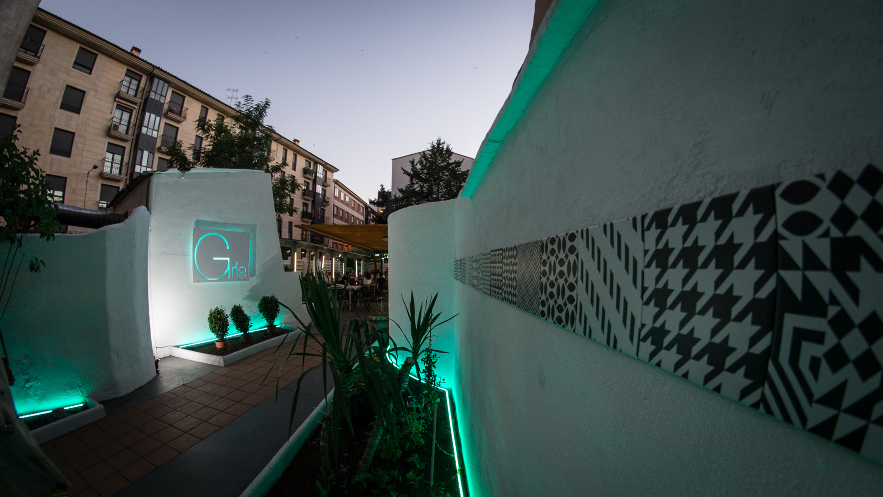 Interiorismo Iluminación Terraza Cervecería Grial Zamora