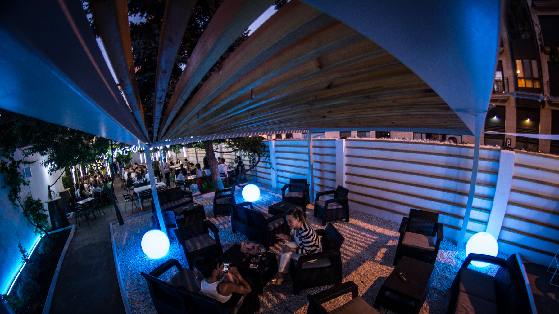 Iluminación Terraza Cervecería Grial